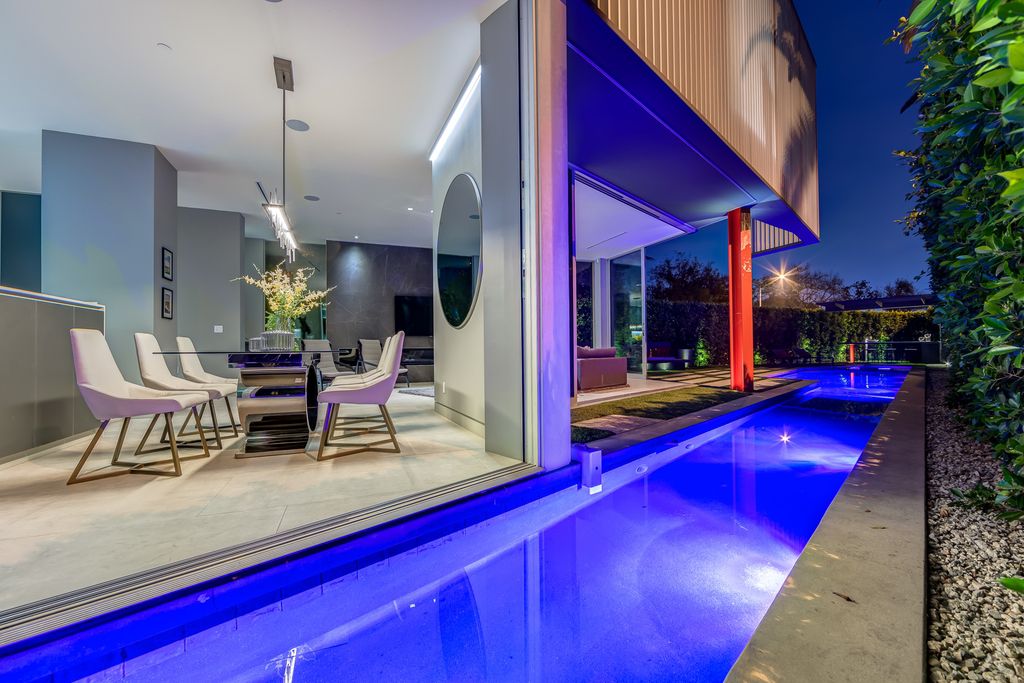 The Home in West Hollywood is a modern oasis masterfully balances cool contemporary design with lush greenery now available for sale. This house located at 417 Norwich Dr, West Hollywood, California