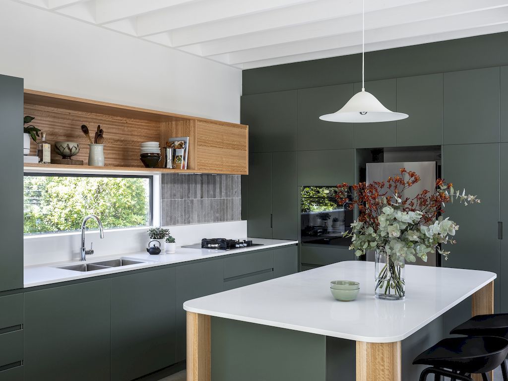 Blackheath courtyard house with prominent facade by Pearson Architecture 10