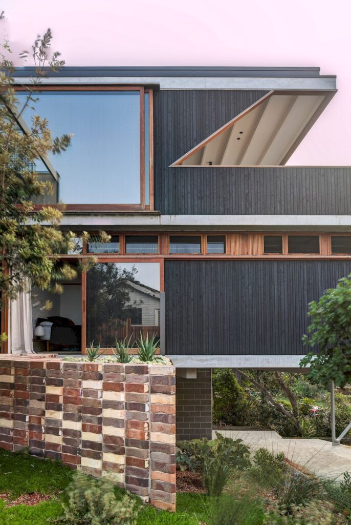 Breezeway House an angular geometry sculpture by David Boyle Architec 10
