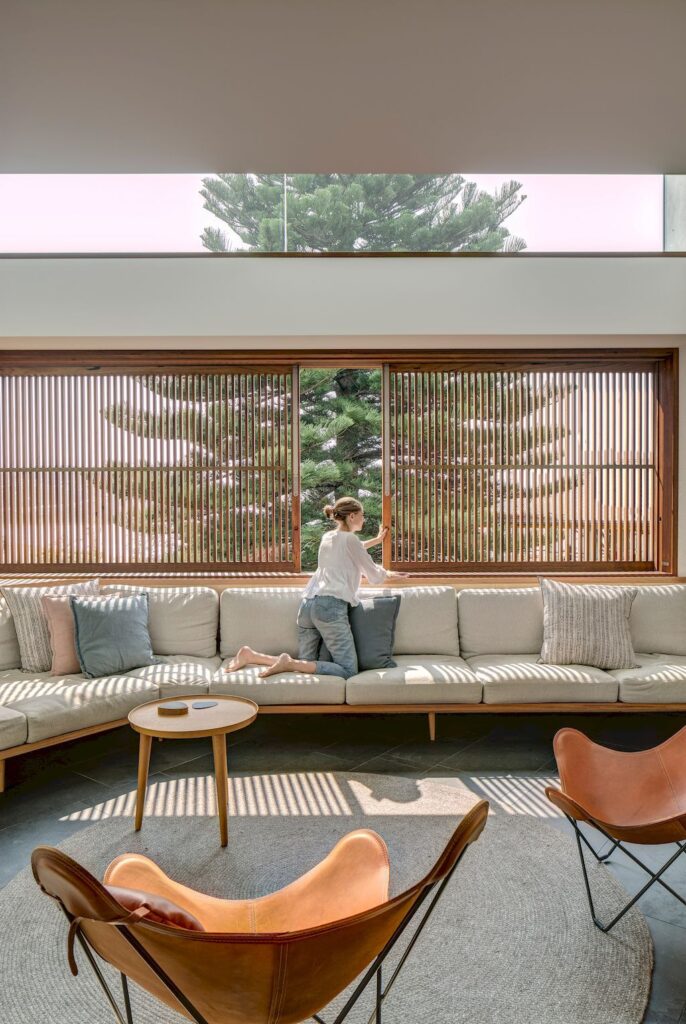 Breezeway House an angular geometry sculpture by David Boyle Architec 12