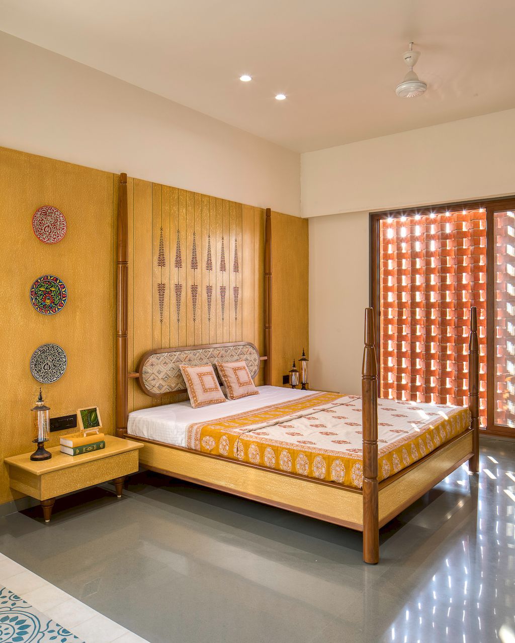 Brick Screen house in charm traditional style in India by MS Design Studio 5