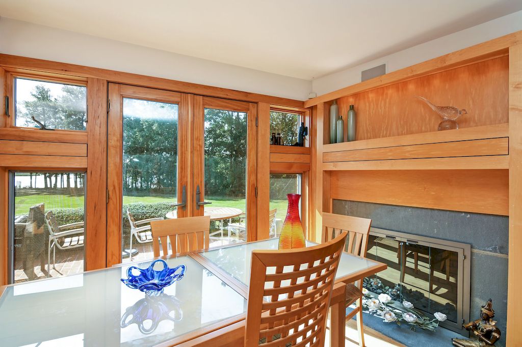 The Home in Maryland is a luxurious home with 300 windows now available for sale. This home located at 10205 Kintore Dr, Easton, Maryland; offering 05 bedrooms and 08 bathrooms with 10,302 square feet of living spaces. 