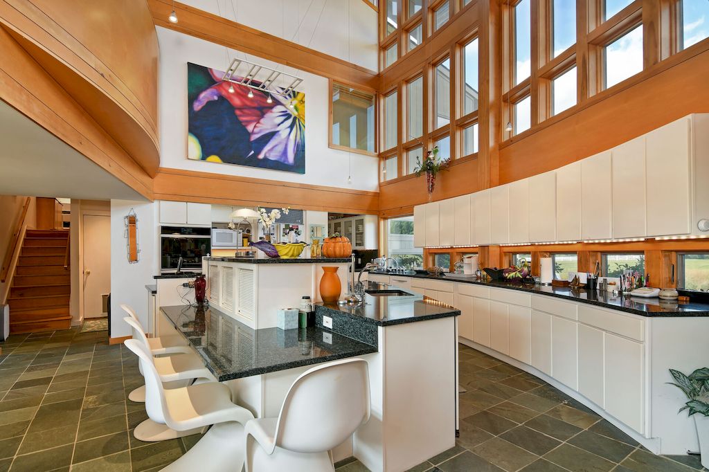 The Home in Maryland is a luxurious home with 300 windows now available for sale. This home located at 10205 Kintore Dr, Easton, Maryland; offering 05 bedrooms and 08 bathrooms with 10,302 square feet of living spaces. 