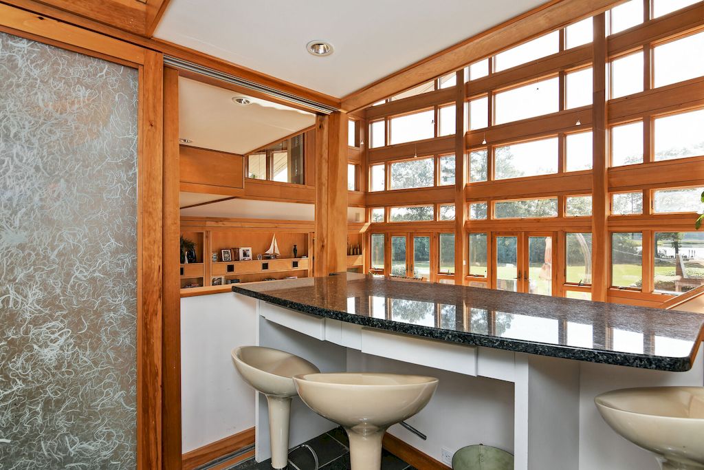 The Home in Maryland is a luxurious home with 300 windows now available for sale. This home located at 10205 Kintore Dr, Easton, Maryland; offering 05 bedrooms and 08 bathrooms with 10,302 square feet of living spaces. 