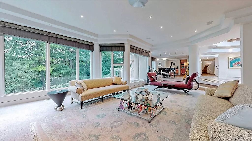 The Estate in Ontario features impeccable and luxurious details now available for sale. This home located at 12 Baytree Cres, Toronto, ON M2L 2G3, Canada