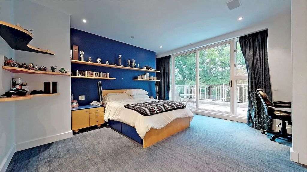 The Estate in Ontario features impeccable and luxurious details now available for sale. This home located at 12 Baytree Cres, Toronto, ON M2L 2G3, Canada