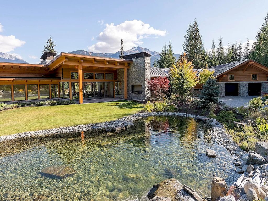 The Whistler Estate provides the alpine views from all directions through floor to ceiling windows and bask in the sunlight from sunrise to sunset home now available for sale