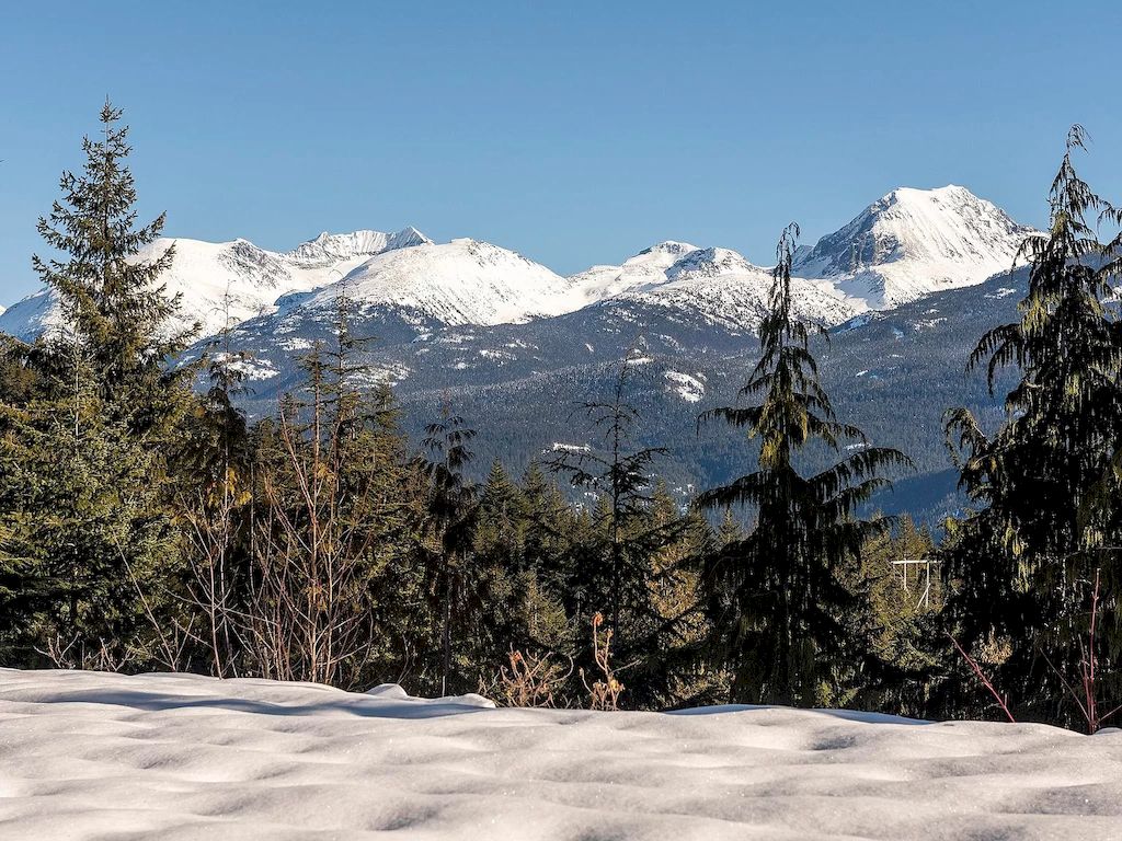 The Whistler Estate provides the alpine views from all directions through floor to ceiling windows and bask in the sunlight from sunrise to sunset home now available for sale