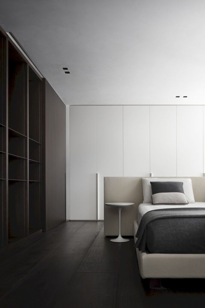Fluid Home with flexible multifunctional spaces in Italy by Alessandro Isola 20