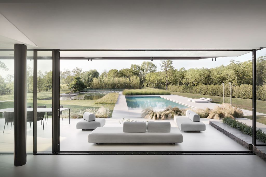 Fluid Home with flexible multifunctional spaces in Italy by Alessandro Isola 8