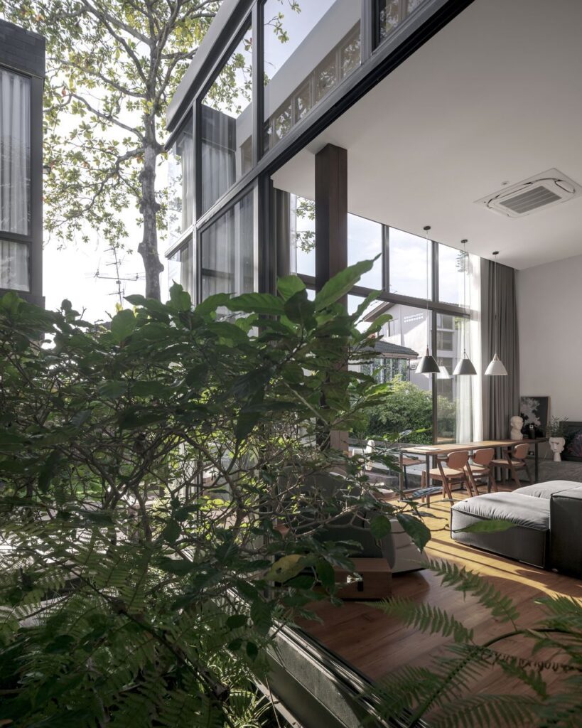 House Behide with Unique and Impressive Design by TOUCH Architect