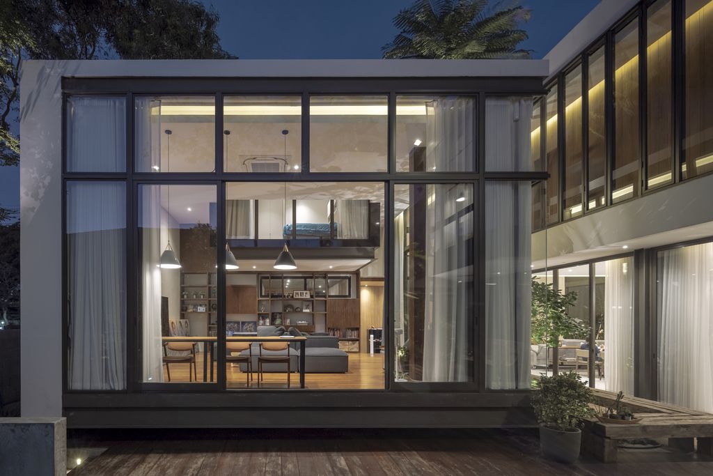 House Behide with Unique and Impressive Design by TOUCH Architect 21