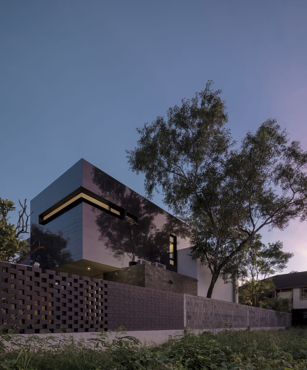 House Behide with Unique and Impressive Design by TOUCH Architect 5