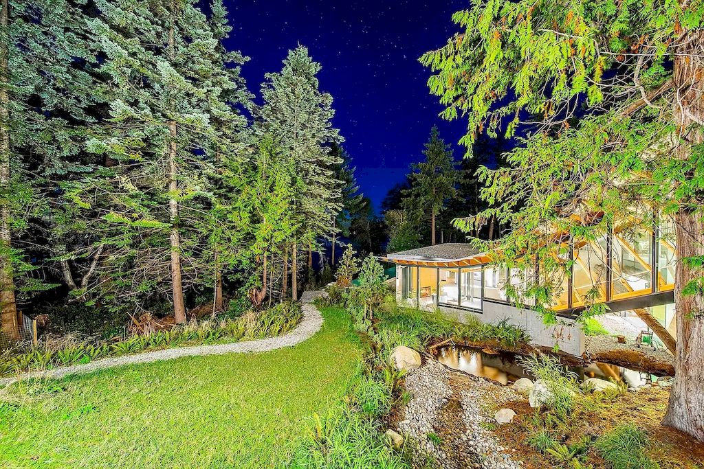 The House in Gulf Islands is renowned by architect, Paul Grant - dynamic interplay between indoors & outdoors now available for sale