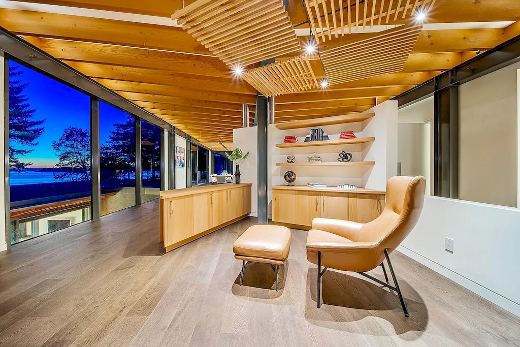 The House in Gulf Islands is renowned by architect, Paul Grant - dynamic interplay between indoors & outdoors now available for sale