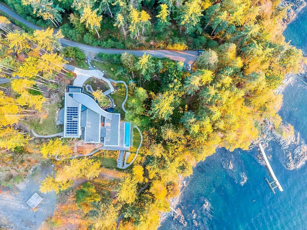 The House in Gulf Islands is renowned by architect, Paul Grant - dynamic interplay between indoors & outdoors now available for sale