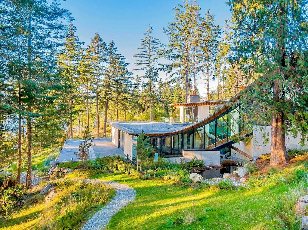 The House in Gulf Islands is renowned by architect, Paul Grant - dynamic interplay between indoors & outdoors now available for sale