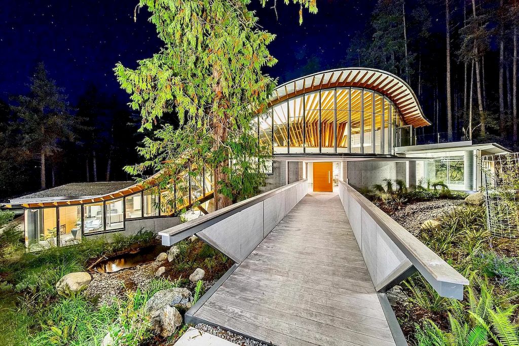The House in Gulf Islands is renowned by architect, Paul Grant - dynamic interplay between indoors & outdoors now available for sale