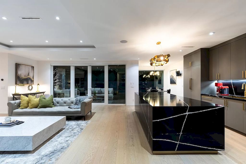 The House in North Vancouver is is the perfect blend of sophistication & comfort now available for sale. This home located at 976 Melbourne Ave, North Vancouver, BC V7R 1N9, Canada