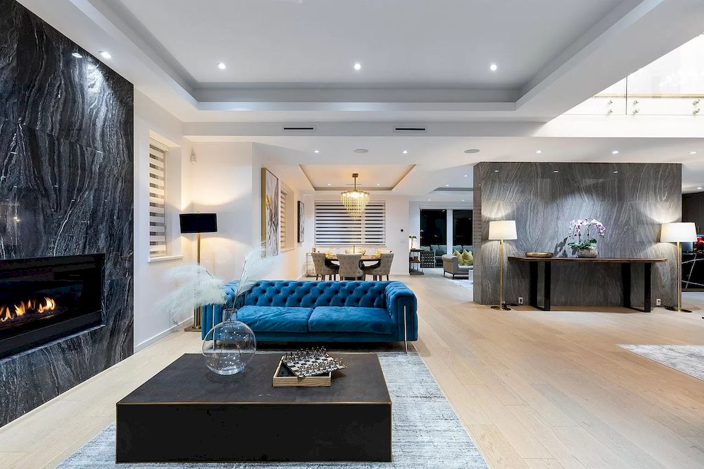 The House in North Vancouver is is the perfect blend of sophistication & comfort now available for sale. This home located at 976 Melbourne Ave, North Vancouver, BC V7R 1N9, Canada