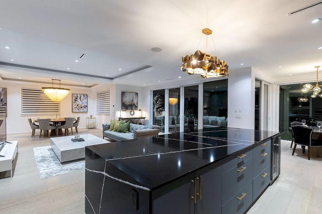 The House in North Vancouver is is the perfect blend of sophistication & comfort now available for sale. This home located at 976 Melbourne Ave, North Vancouver, BC V7R 1N9, Canada