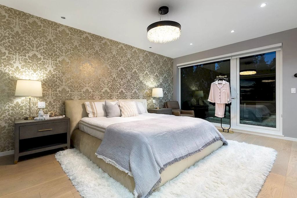 The House in North Vancouver is is the perfect blend of sophistication & comfort now available for sale. This home located at 976 Melbourne Ave, North Vancouver, BC V7R 1N9, Canada