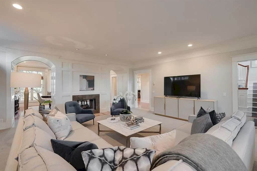 The Outstanding Traditional Home in Alberta is ideally located close to the excellent schools, parks, shopping, public transit & is just minutes to the downtown core now available for sale
