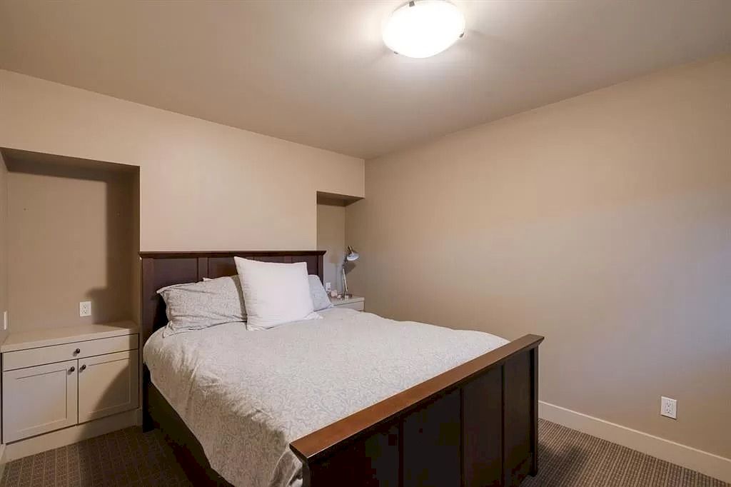 The Outstanding Traditional Home in Alberta is ideally located close to the excellent schools, parks, shopping, public transit & is just minutes to the downtown core now available for sale