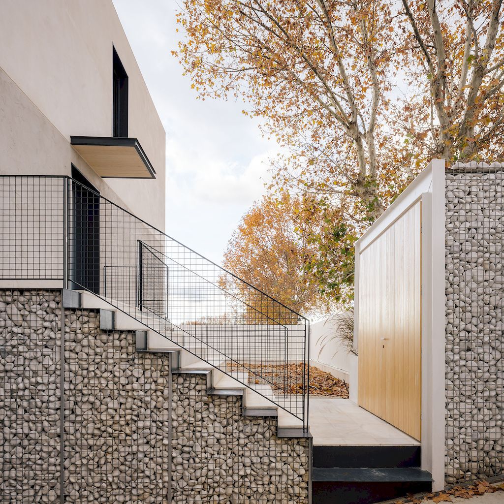 PMC House an Elegant Three story Home in Spain by EXarchitects 11