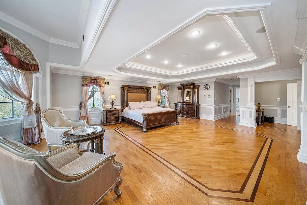 The Home in New Jersey is a luxurious home set on meticulously manicured grounds now available for sale. This home located at 2 Euclid Rd, Fort Lee, New Jersey; offering 06 bedrooms and 07 bathrooms with 6,000 square feet of living spaces. 