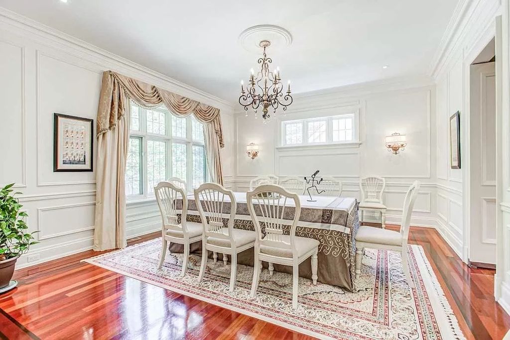 The House in Ontario provides the opulence and space for grand-scale entertaining now available for sale. This home located at 3 Knightswood Rd, Toronto, ON M4N 2G9, Canada