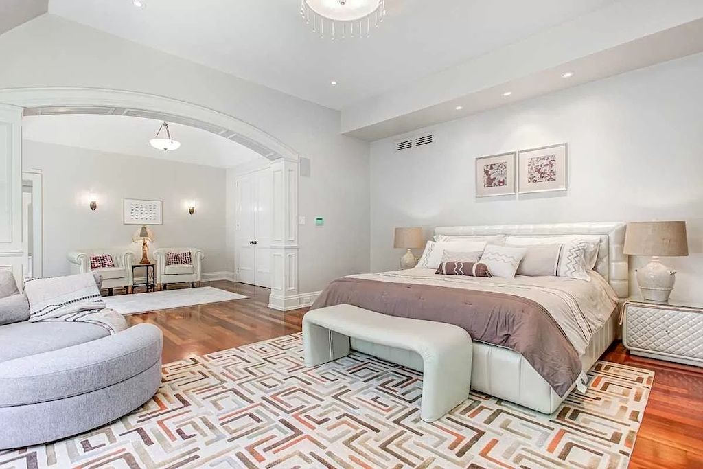 The House in Ontario provides the opulence and space for grand-scale entertaining now available for sale. This home located at 3 Knightswood Rd, Toronto, ON M4N 2G9, Canada