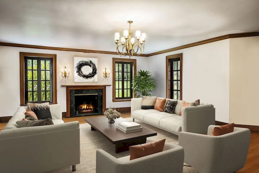 The Home in Connecticut is a luxurious home offering custom designed interiors, enchanting water views, expansive gardens, and so on now available for sale. This home located at 913 Oenoke Rdg, New Canaan, Connecticut; offering 07 bedrooms and 09 bathrooms with 10,824 square feet of living spaces.