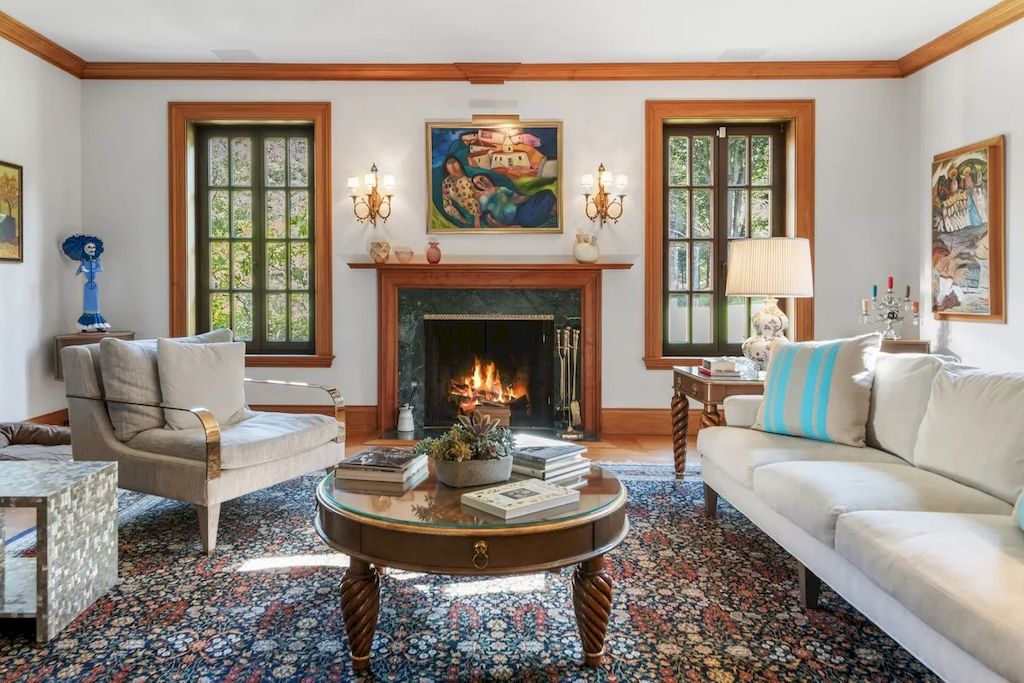 The Home in Connecticut is a luxurious home offering custom designed interiors, enchanting water views, expansive gardens, and so on now available for sale. This home located at 913 Oenoke Rdg, New Canaan, Connecticut; offering 07 bedrooms and 09 bathrooms with 10,824 square feet of living spaces.