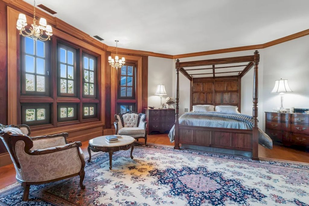 The Home in Connecticut is a luxurious home offering custom designed interiors, enchanting water views, expansive gardens, and so on now available for sale. This home located at 913 Oenoke Rdg, New Canaan, Connecticut; offering 07 bedrooms and 09 bathrooms with 10,824 square feet of living spaces.