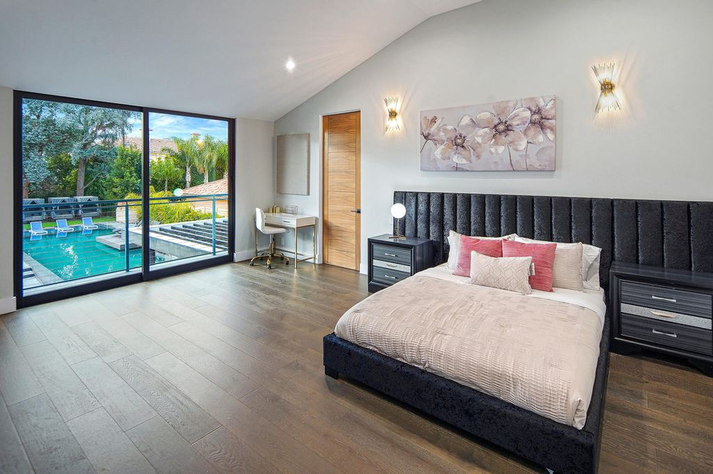 The Home in Encino is a luxurious contemporary estate designed by Alon Zakoot and located in highly coveted Amestoy Estates now available for sale. This home located at 5415 Amestoy Ave, Encino, California