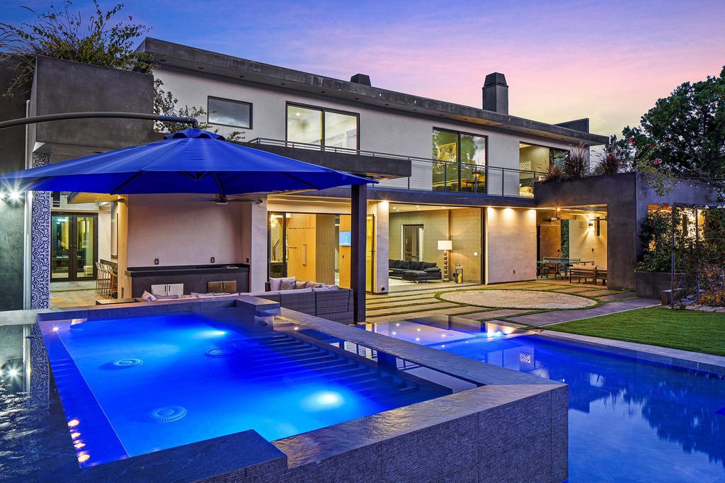 The Home in Encino is a luxurious contemporary estate designed by Alon Zakoot and located in highly coveted Amestoy Estates now available for sale. This home located at 5415 Amestoy Ave, Encino, California