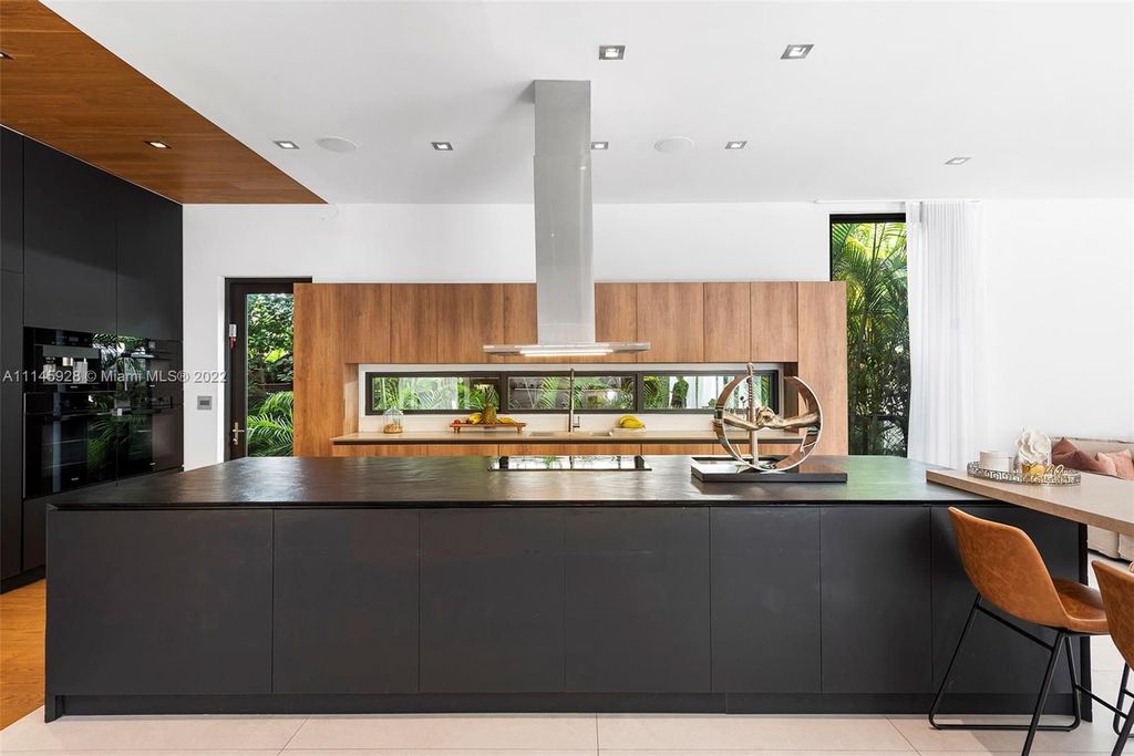 This 8990000 Modern Home in Miami offers Oversized Entertaining Areas 10