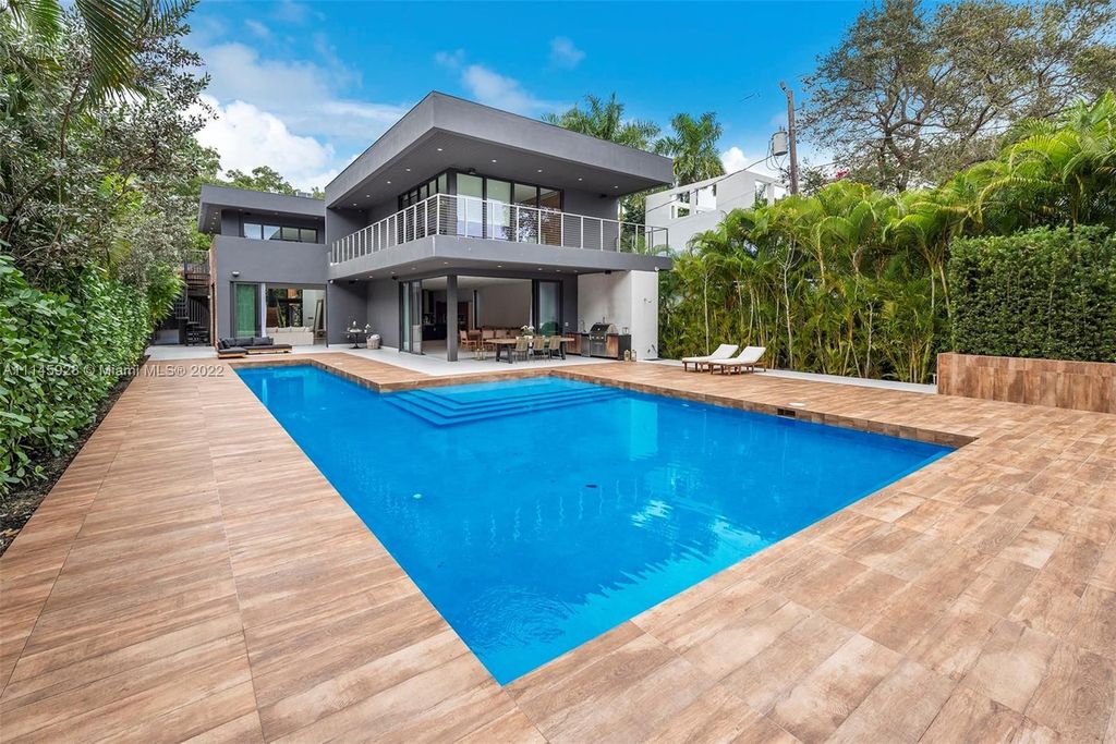 This 8990000 Modern Home in Miami offers Oversized Entertaining Areas 2