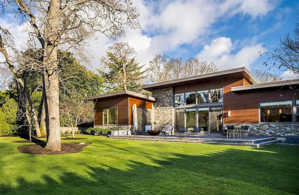 The Home in Victoria is a truly rare offering that will intrigue those who appreciate quality and fine architecture now available for sale