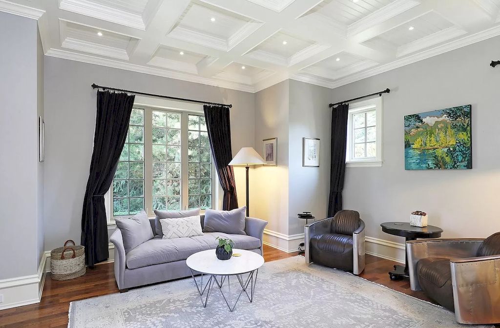 The Estate in Qualicum Beach is enriched with all the decadence of a 5-star retreat, with a quaint village for shopping and beautiful sandy beaches nearby now available for sale