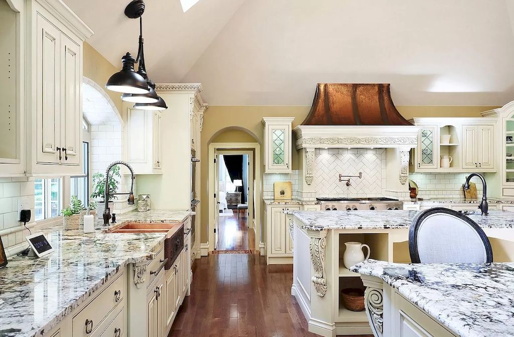 The Estate in Qualicum Beach is enriched with all the decadence of a 5-star retreat, with a quaint village for shopping and beautiful sandy beaches nearby now available for sale