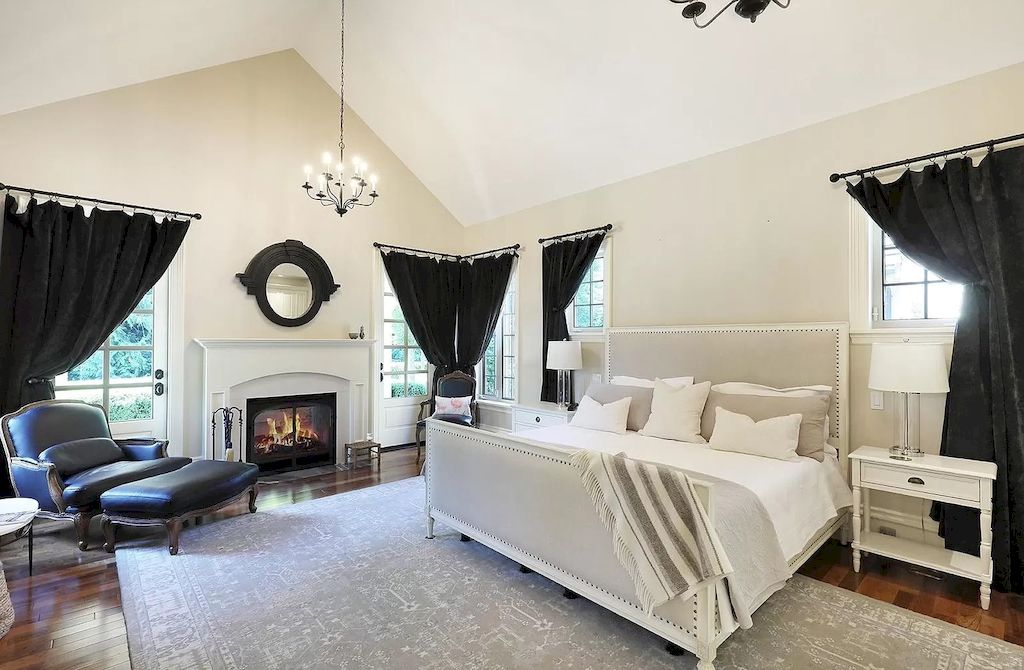 The Estate in Qualicum Beach is enriched with all the decadence of a 5-star retreat, with a quaint village for shopping and beautiful sandy beaches nearby now available for sale