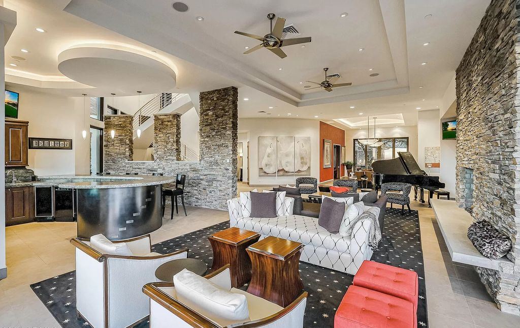 This $6,290,000 Superb House in Arizona overwhelms you with sparkling city light views