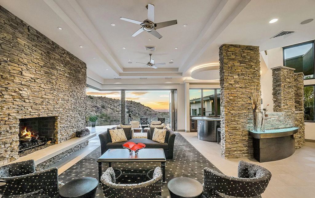 This $6,290,000 Superb House in Arizona overwhelms you with sparkling city light views