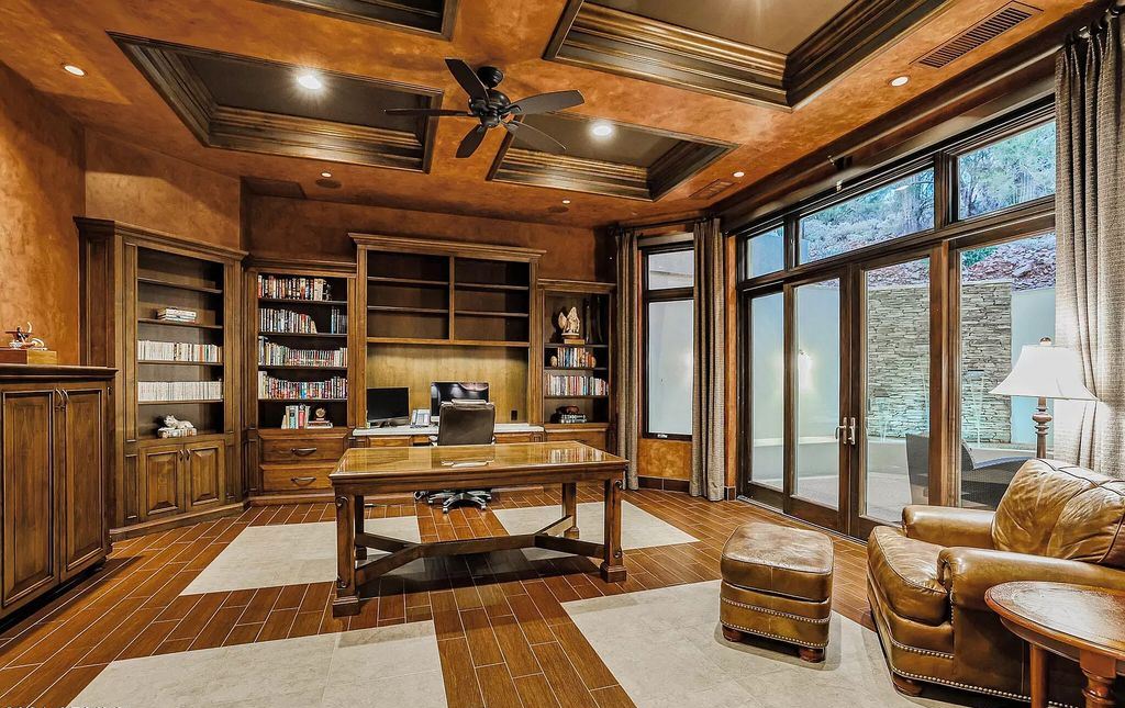 This $6,290,000 Superb House in Arizona overwhelms you with sparkling city light views