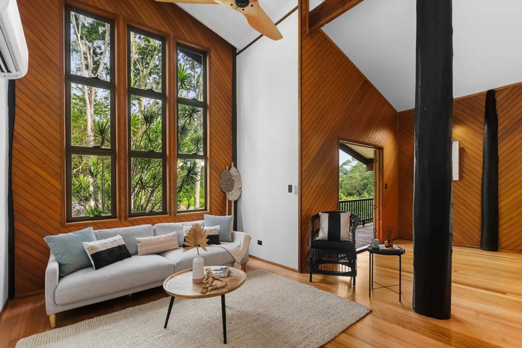 Ultra modern House in Australia as an oasis of natural serenity is now for Sale