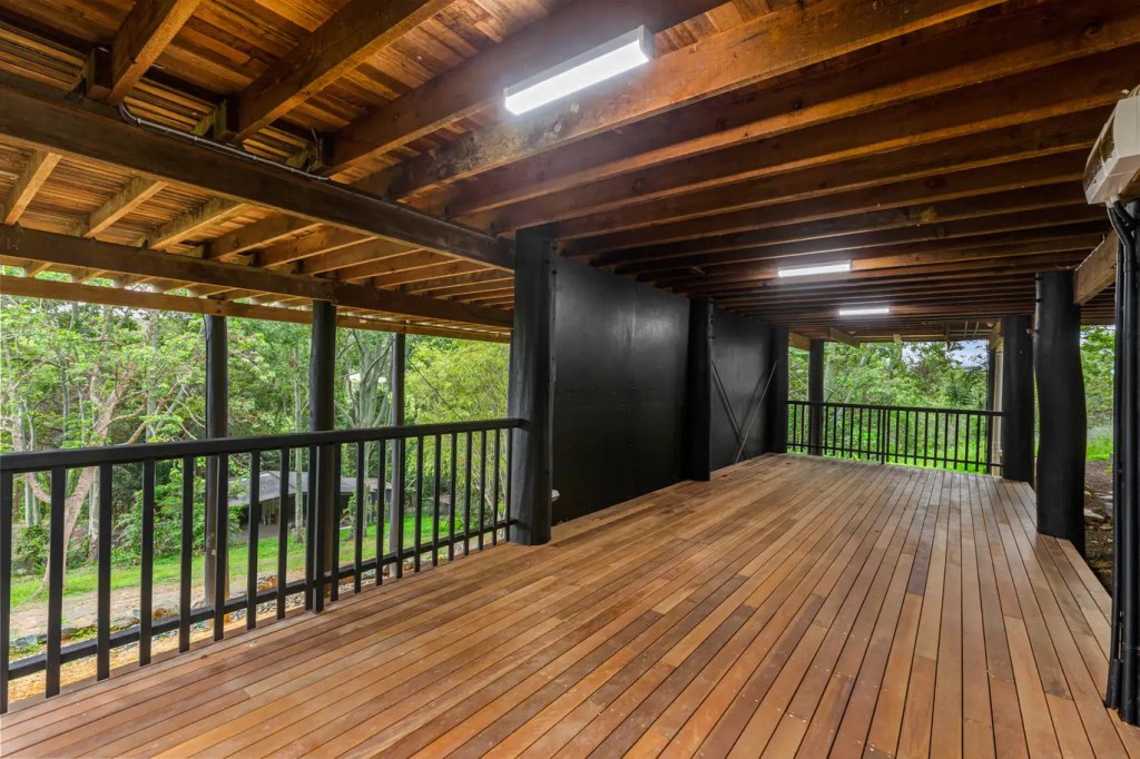 Ultra modern House in Australia as an oasis of natural serenity is now for Sale