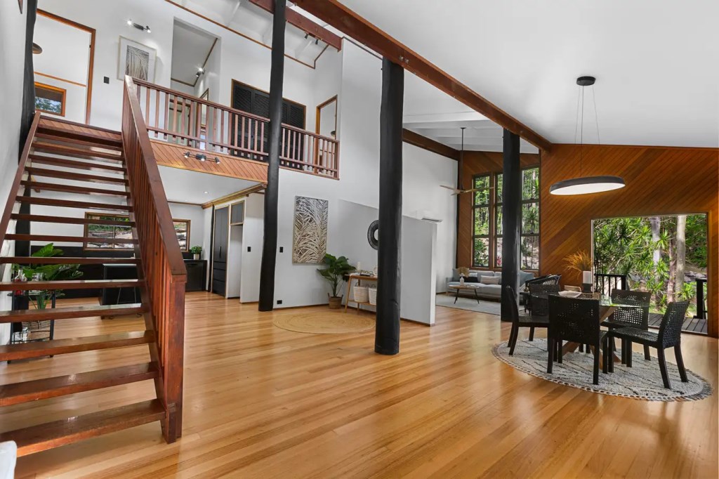 Ultra modern House in Australia as an oasis of natural serenity is now for Sale