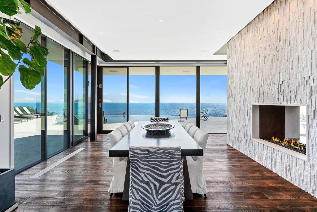 This $14,500,000 Home in New York city showcases Atlantic Ocean vistas